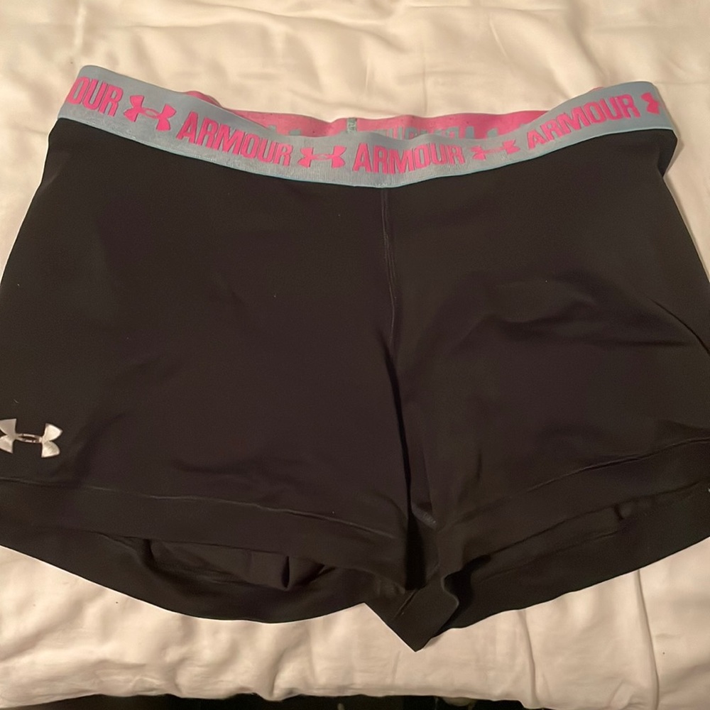 Womens under Armour compression shorts